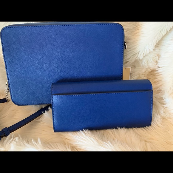 MICHAEL KORS BAG & WRISTLET. “COBALT… - Picture 8 of 8
